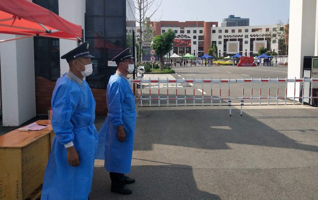 疫情下的坚守--新起点人的风采